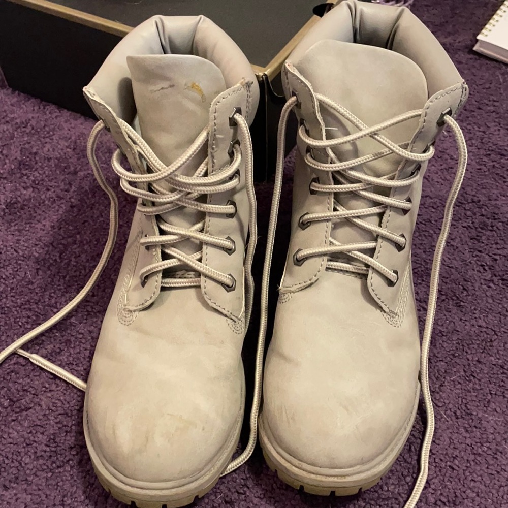 Grey boots